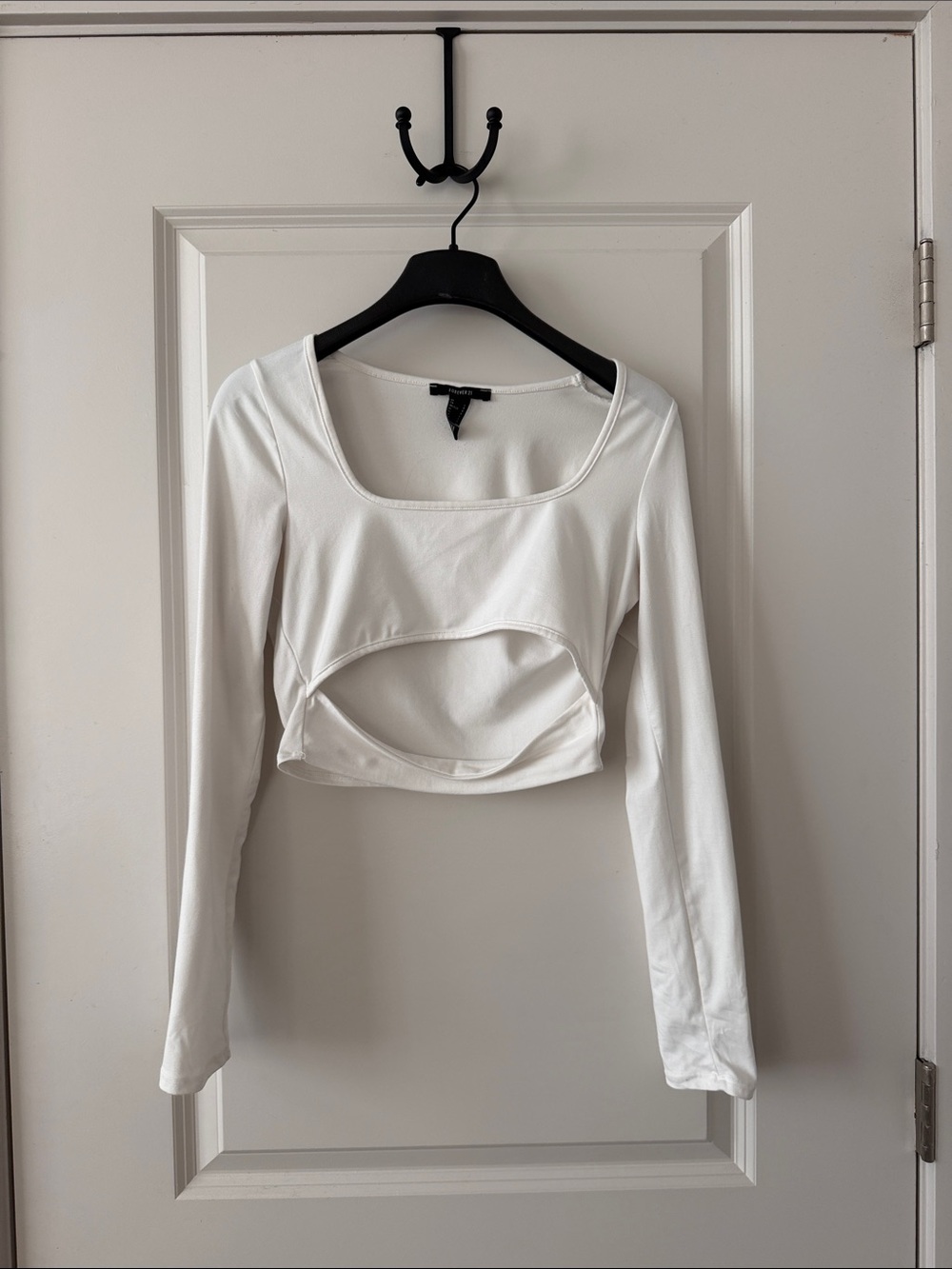 Forever 21 White Long-Sleeve Cutout Crop Top